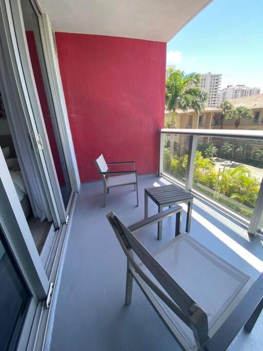 Amazing Studio Beach Walking Distance! 26B 할렌데일비치 외부 사진