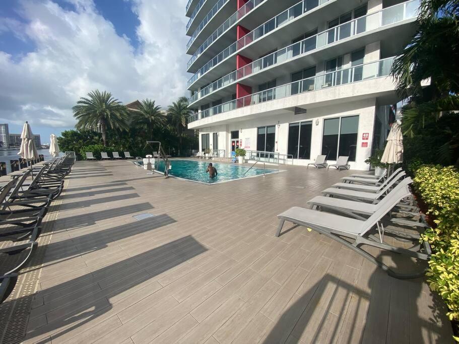 Amazing Studio Beach Walking Distance! 26B 할렌데일비치 외부 사진