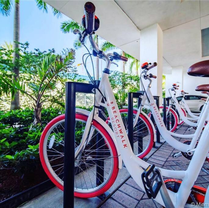 Amazing Studio Beach Walking Distance! 26B 할렌데일비치 외부 사진